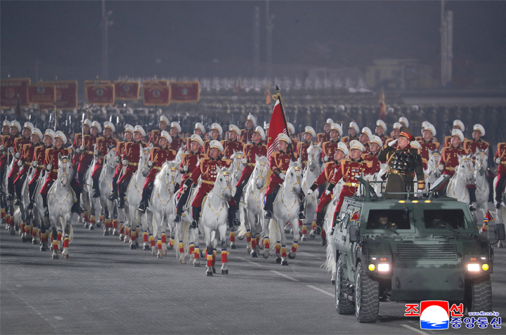 6-《새로운 승리를 향하여》(조선로동당 제9차대회 뜻깊게 기념)